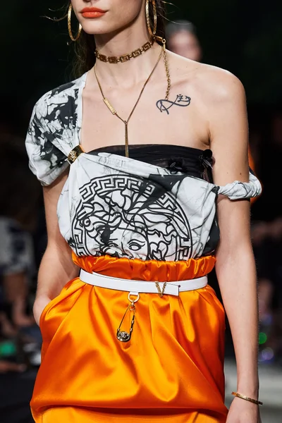 Look 103